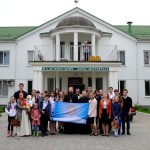 Главная Новости Православная молодежь навестила стариков в Нальчике